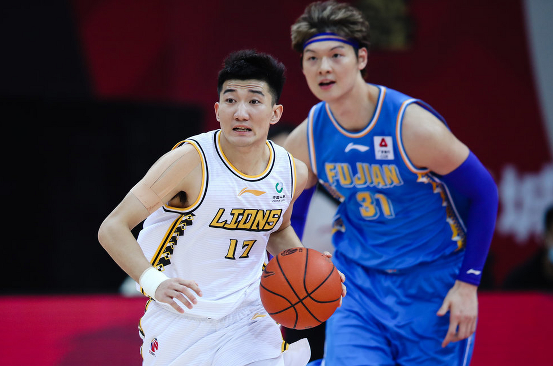 开云体育登录-青岛队逆转太阳，孙铭徽关键制胜