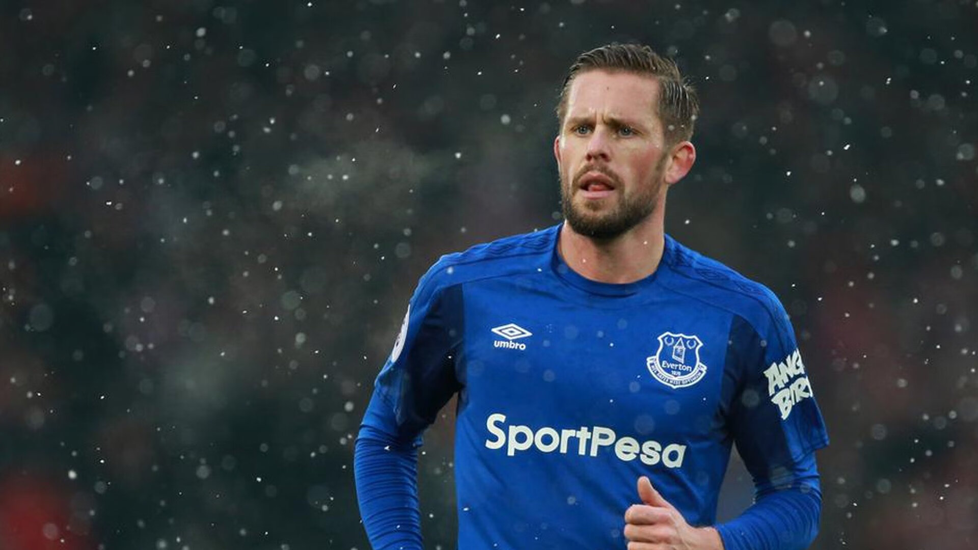 开云体育入口-范戴克跨界接管NBA，当足球的降维打击降临篮球之夜